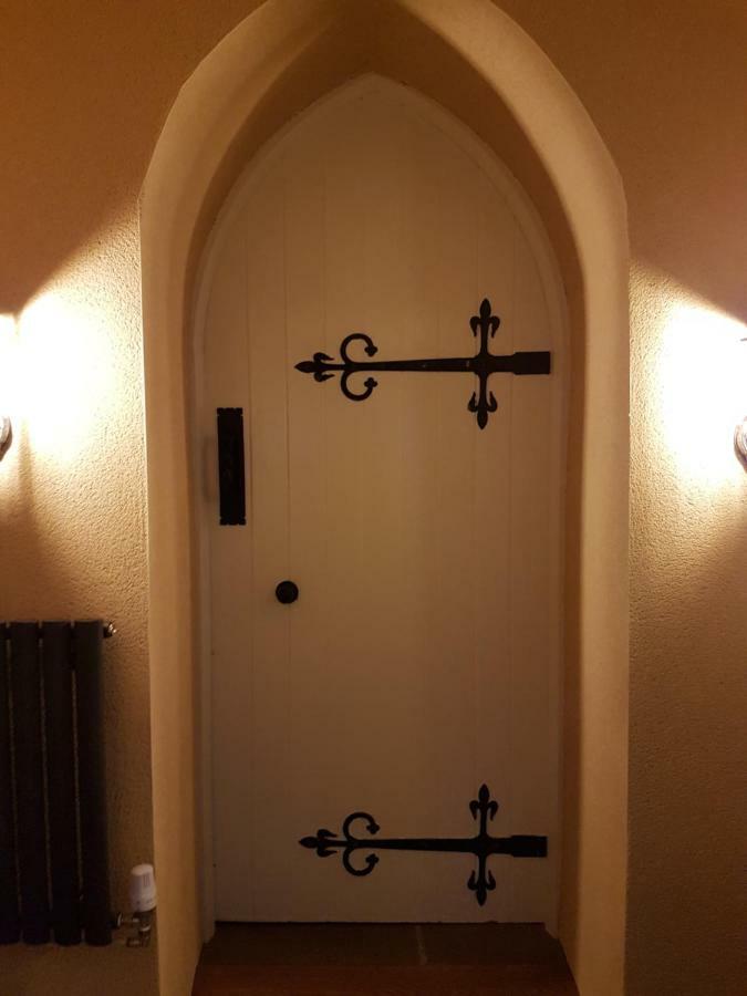 Renovated Church Close To The Beach Llanelli Room photo