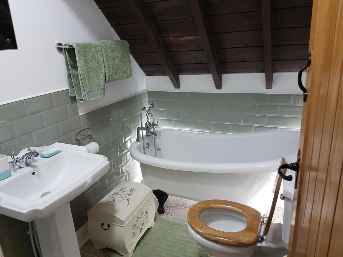 Renovated Church Close To The Beach Llanelli Room photo